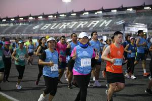 BIB: 32193, 12814, 1273
                            <button type="button" onclick="openModal(10853043)" class="btn btn-primary btn-sm float-right btn-popup" data-toggle="modal" data-target=".modal-high-quality">
                        <i class="fas fa-shopping-cart"></i> Add to Cart
                    </button>
                                            <button type="button" onclick="isThisMe(10853043, true)" class="btn btn-success btn-sm float-right btn-popup btn-isme hidden" data-toggle="tooltip" data-placement="bottom" title="นี่คือรูปของคุณใช่ไหม คลิกที่นี่เพื่อเอาเข้าอัลบั้ม">
                        <i class="fas fa-plus"></i> Add to album
                    </button>
                    <button type="button" onclick="isThisMe(10853043, false)" class="btn btn-warning btn-sm float-right btn-popup btn-isnotme hidden">
                        <i class="fas fa-ban"></i> Remove from album
                    </button>
